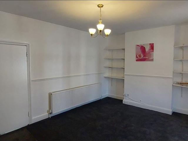 3 Bed Flat, Rosslyn Crescent, HA1