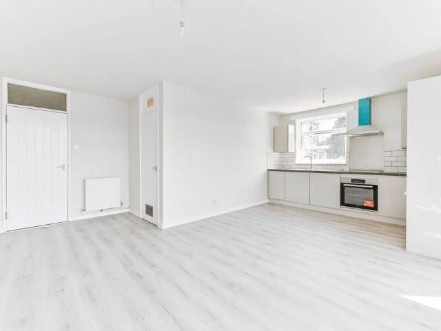 3 Bed Flat, St Augustines Avenue, CR2