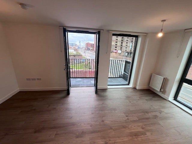 3 Bed Flat, Stanley Wharf, L5