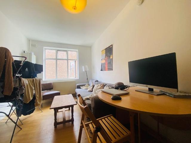 3 Bed Flat, Seven Sisters Road, N4