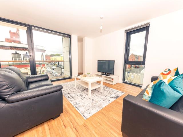 3 bed flat to let in Liverpool