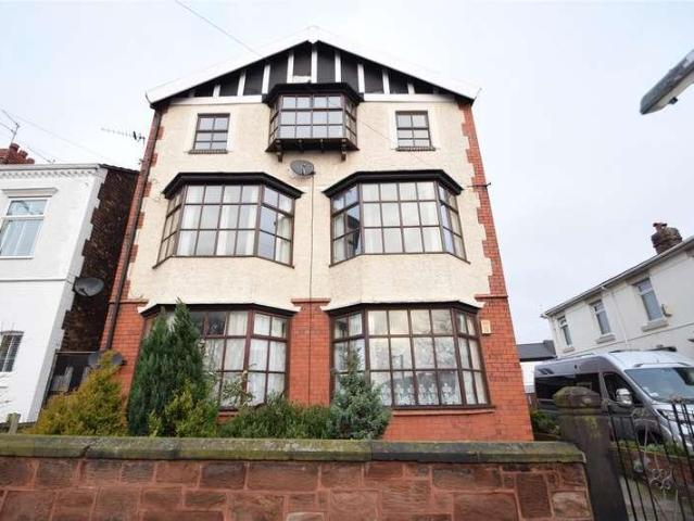 3 bed flat to rent