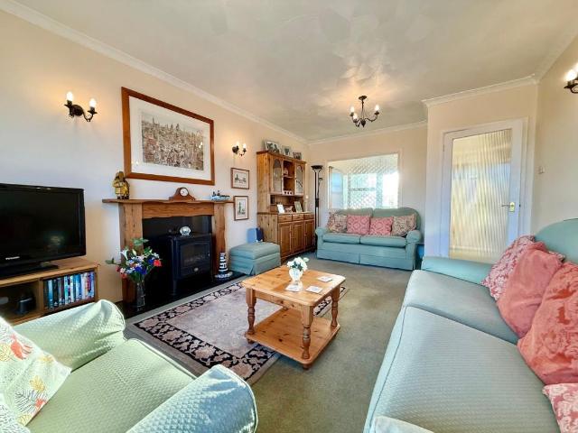 3 bed flat to rent