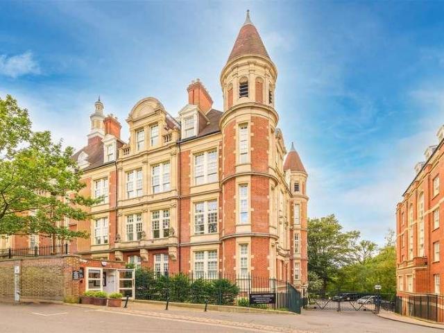 3 bed flat to rent