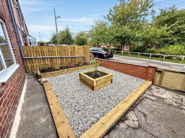 3 bed flat to rent
