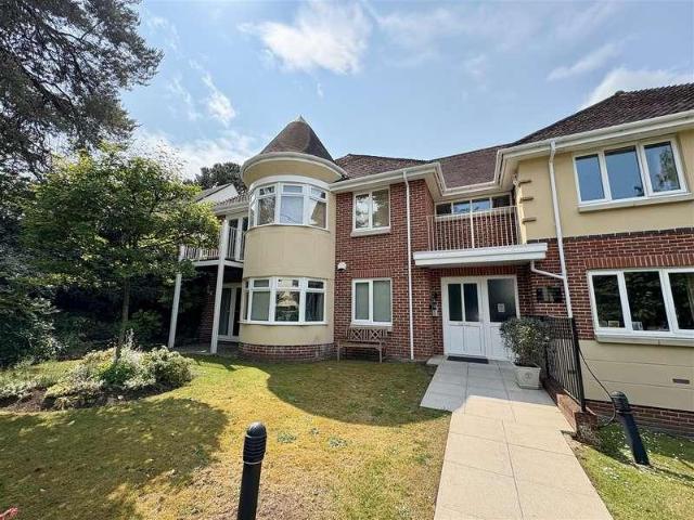 3 bed flat to rent