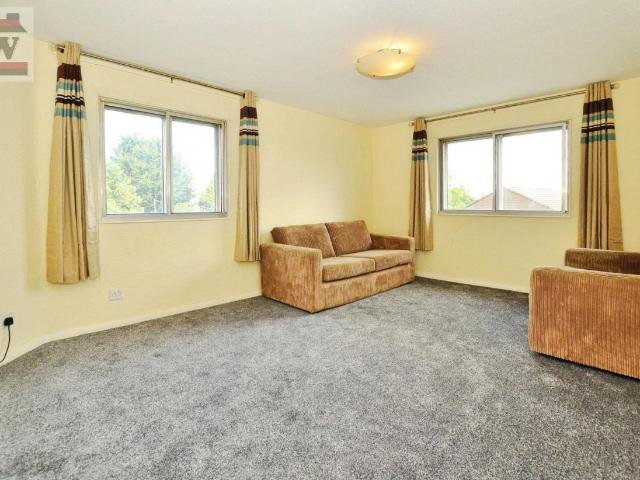3 bed flat to rent