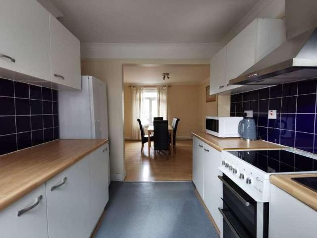 3 bed flat to rent