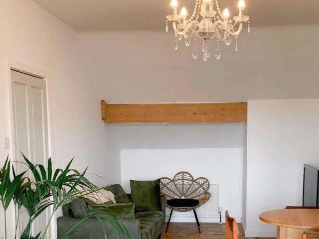 3 bed flat to rent