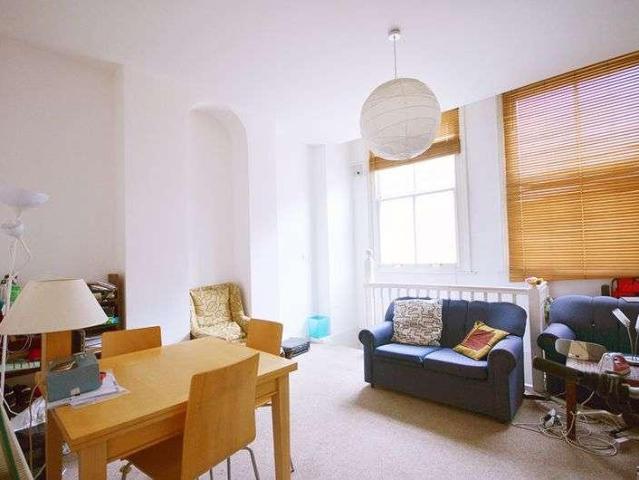 3 bed flat to rent