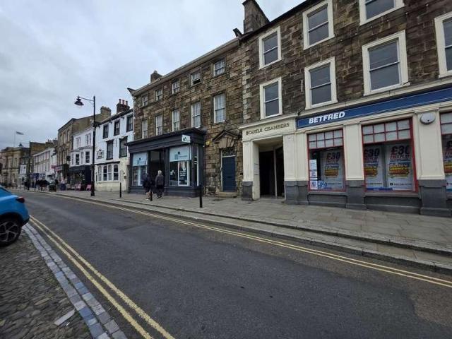 3 bed flat to rent