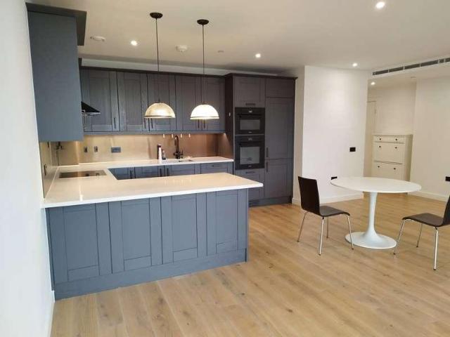 3 bed flat to rent