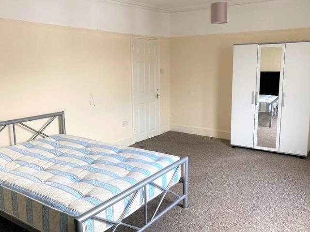 3 Bed Flat to rent