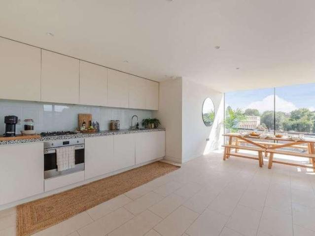 3 bed flat to rent