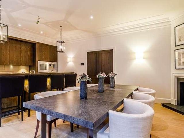 3 bed flat to rent