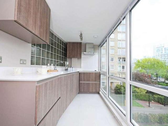 3 bed flat to rent