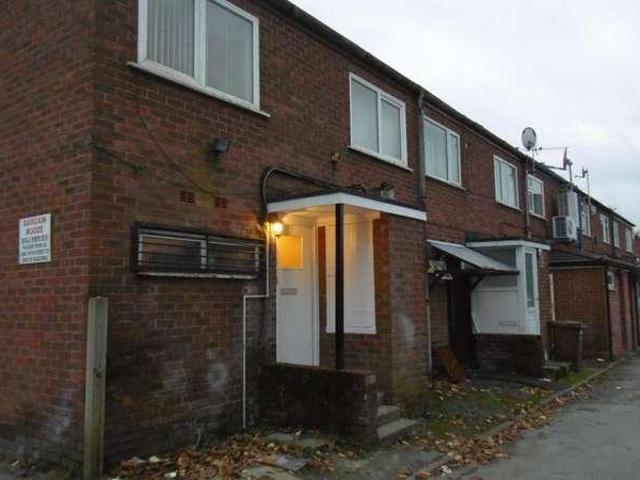 3 bed flat to rent