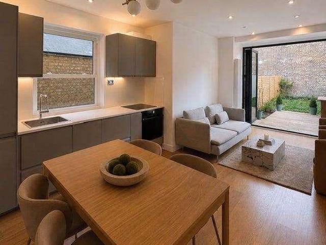 3 bed flat to rent