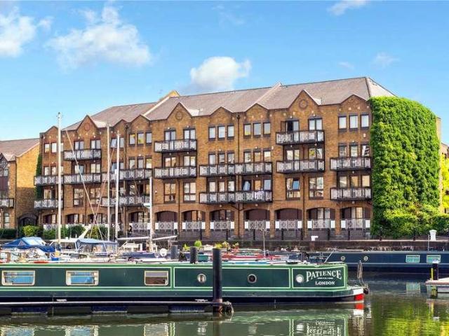 3 bed flat to rent