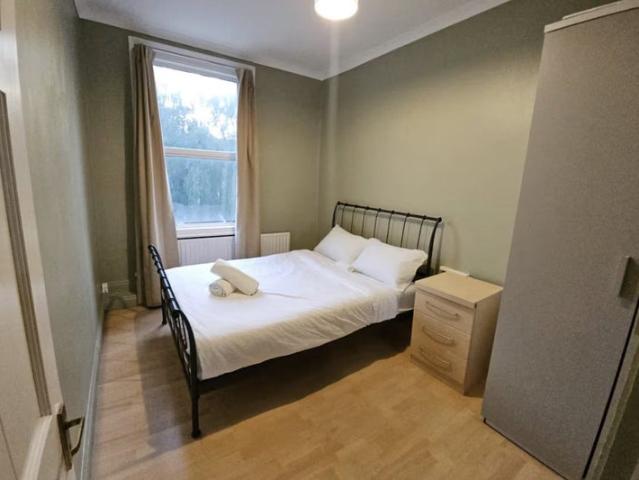 3 Bed Flat to rent in N7 Furnished!