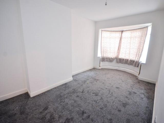 3 bed flat to rent in Swinley Gardens, Scotswood, NE15