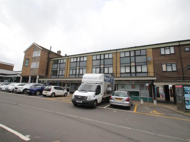 3 bed flat to rent in Rossgate, Hemel Hempstead, HP1 | Squire Estates Estate Agents Hemel Hempstead