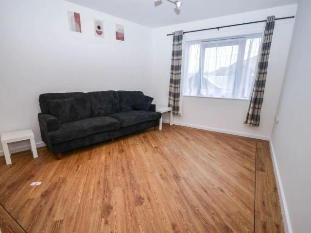 3 bed flat to rent in River View, Low Street, Sunderland, SR1