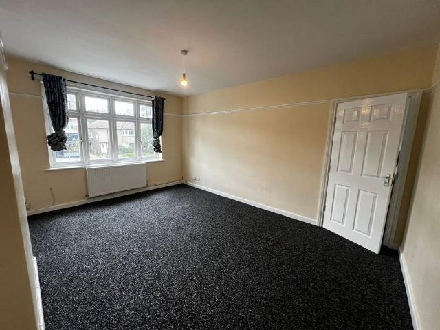 3 Bed Flat, Wickham Road, CR0