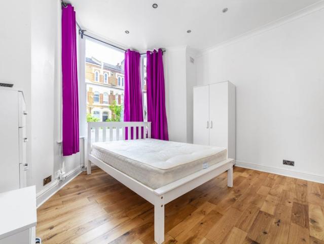 3 Bed Flat with Garden & Living Room in Hammersmit