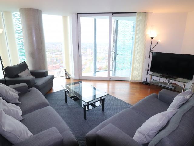 3 bed Flat/Apartment Flat for Rent