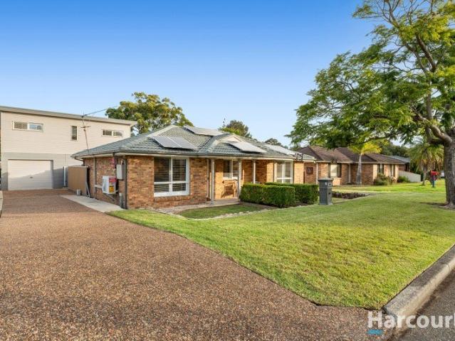 3 bed home & 2 bed granny flat, convenient location