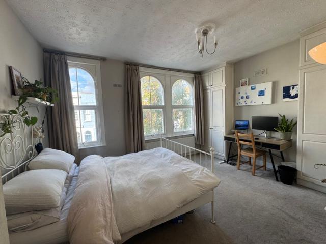 3 Bed House to rent near Victoria Park