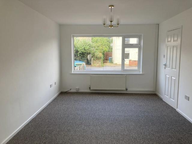 3 bed house to rent in Browning Road, Poole, BH12