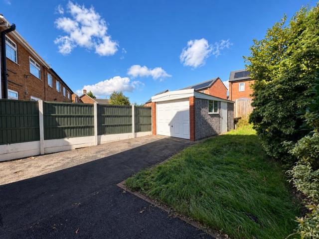 3 bed house to rent in Eastglade Road, Nottingham