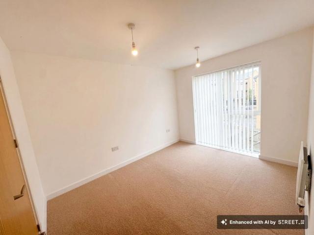 3 bed house to rent in Firepool Crescent, Taunton, TA1