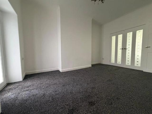 3 bed house to rent in Greenway Street, Darwen, BB3