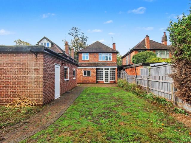 3 bed house to rent in Wollaton Road, Nottingham