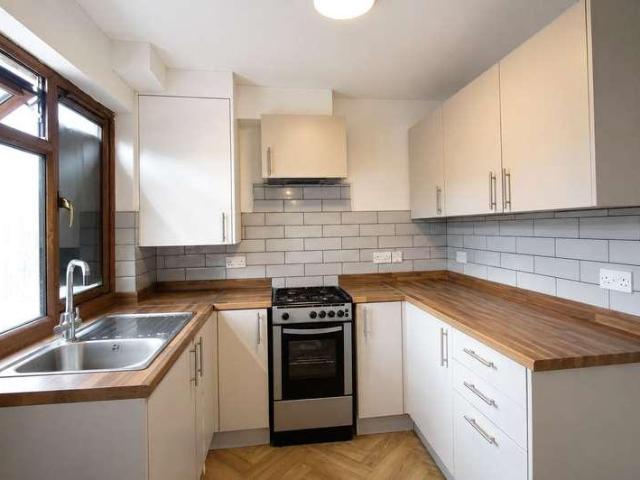 3 bed house to rent