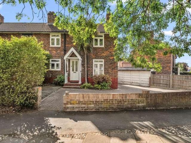 3 bed house to rent
