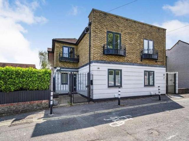 3 bed house to rent