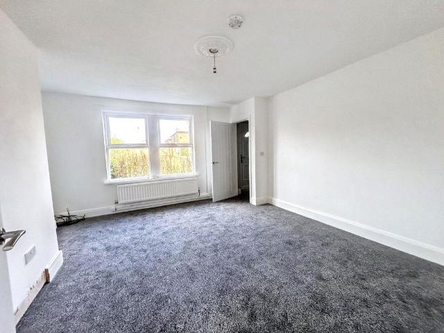 3 bed house to rent