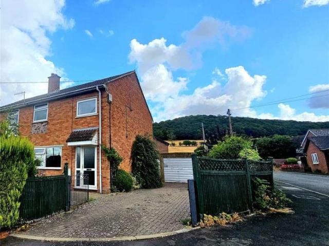 3 bed house to rent
