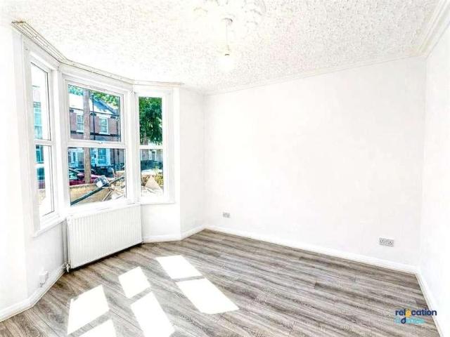 3 bed house to rent