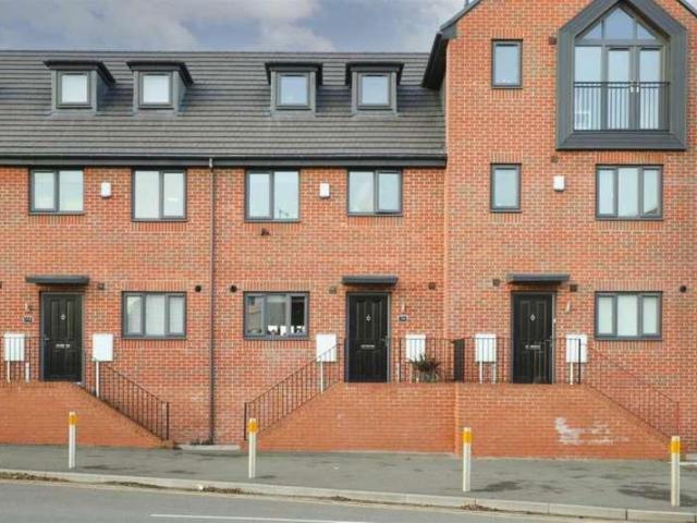 3 bed house to rent