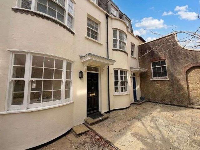 3 bed house to rent