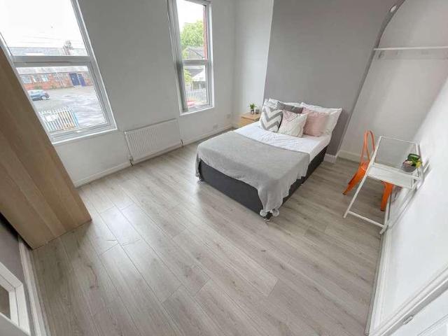 3 bed house to rent