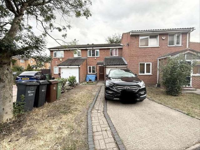 3 bed house to rent