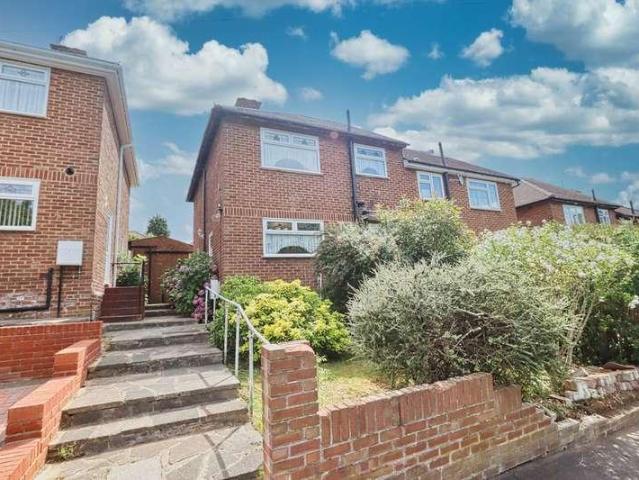 3 bed house to rent