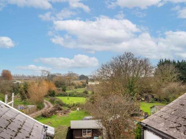 3 bed house to rent