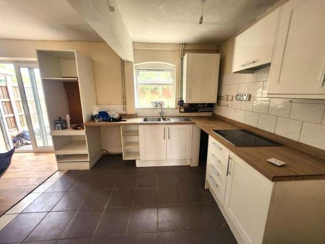 3 bed house to rent